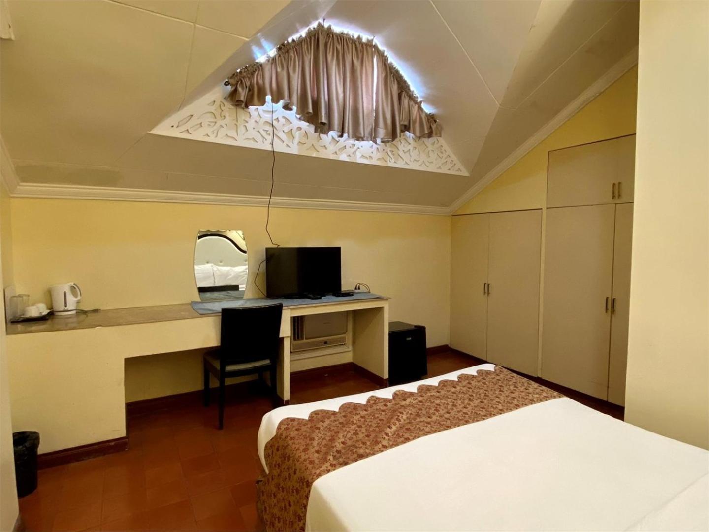 White Knight Hotel Intramuros Manila Ngoại thất bức ảnh