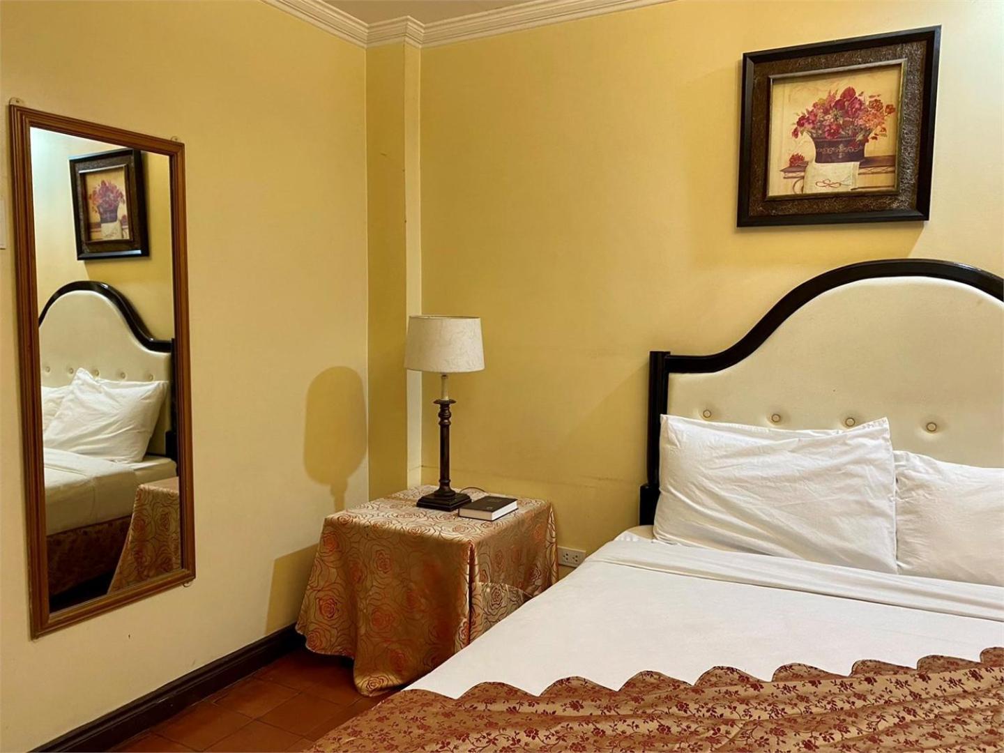 White Knight Hotel Intramuros Manila Ngoại thất bức ảnh