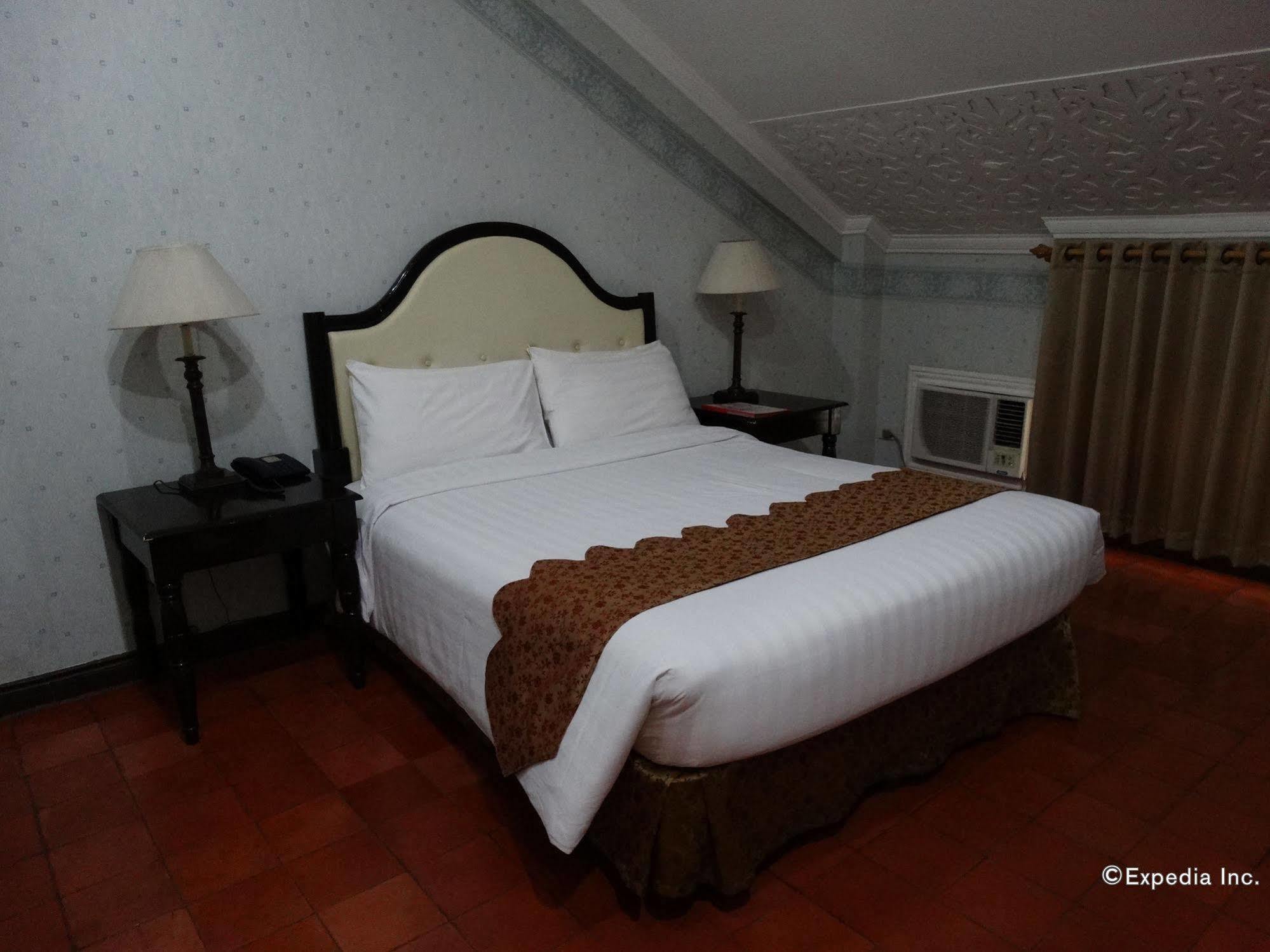 White Knight Hotel Intramuros Manila Ngoại thất bức ảnh
