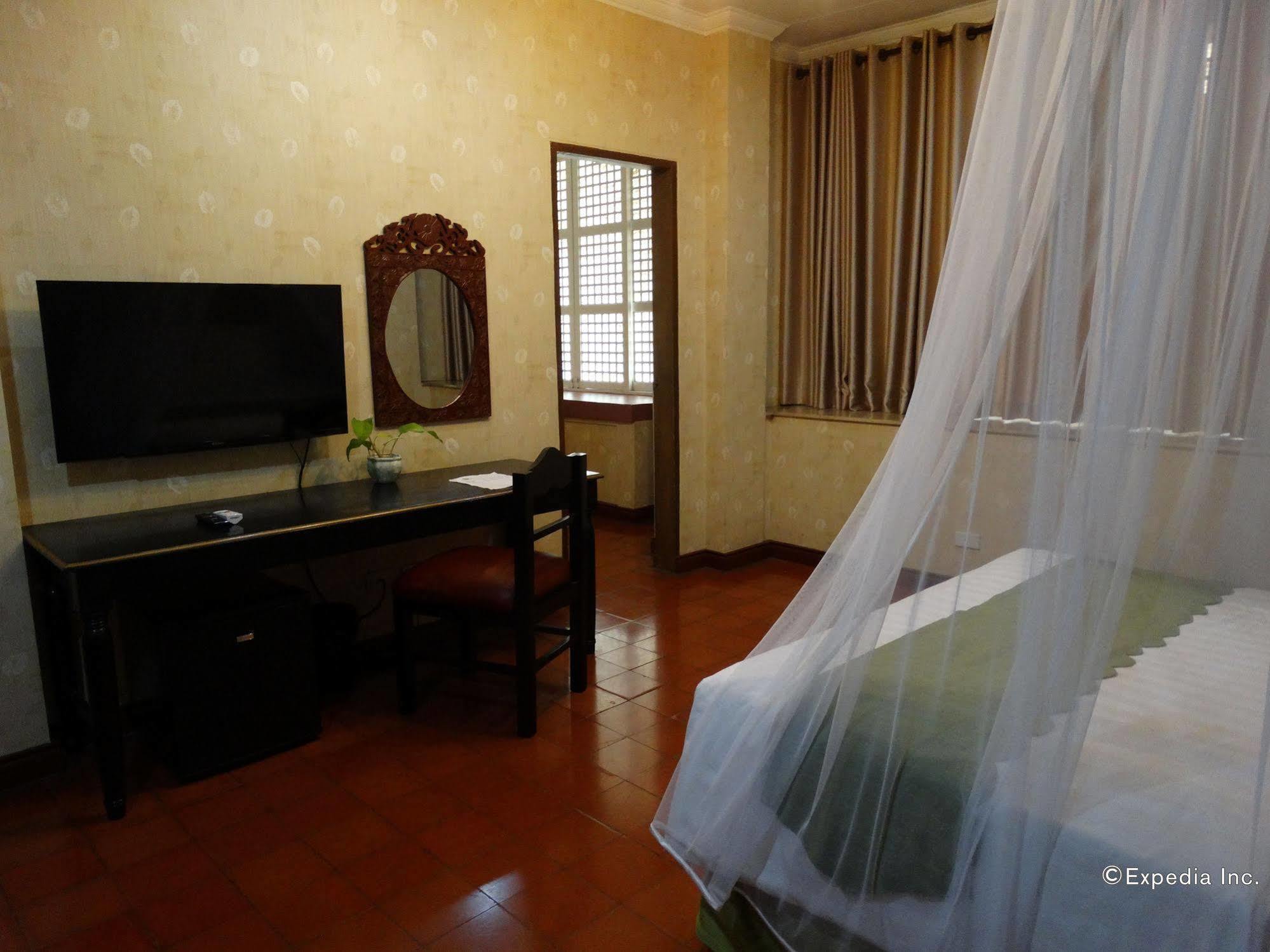 White Knight Hotel Intramuros Manila Ngoại thất bức ảnh
