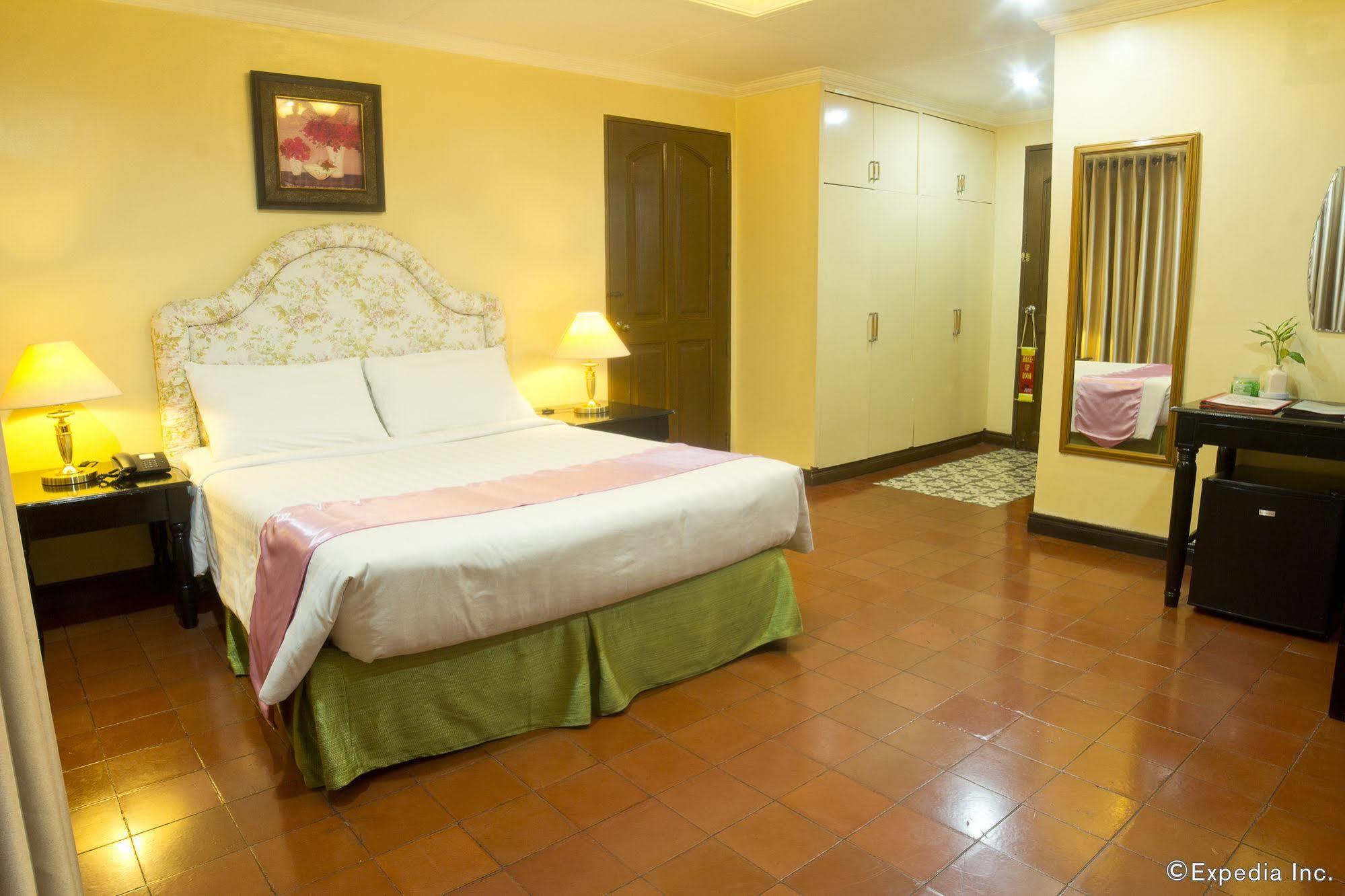 White Knight Hotel Intramuros Manila Ngoại thất bức ảnh