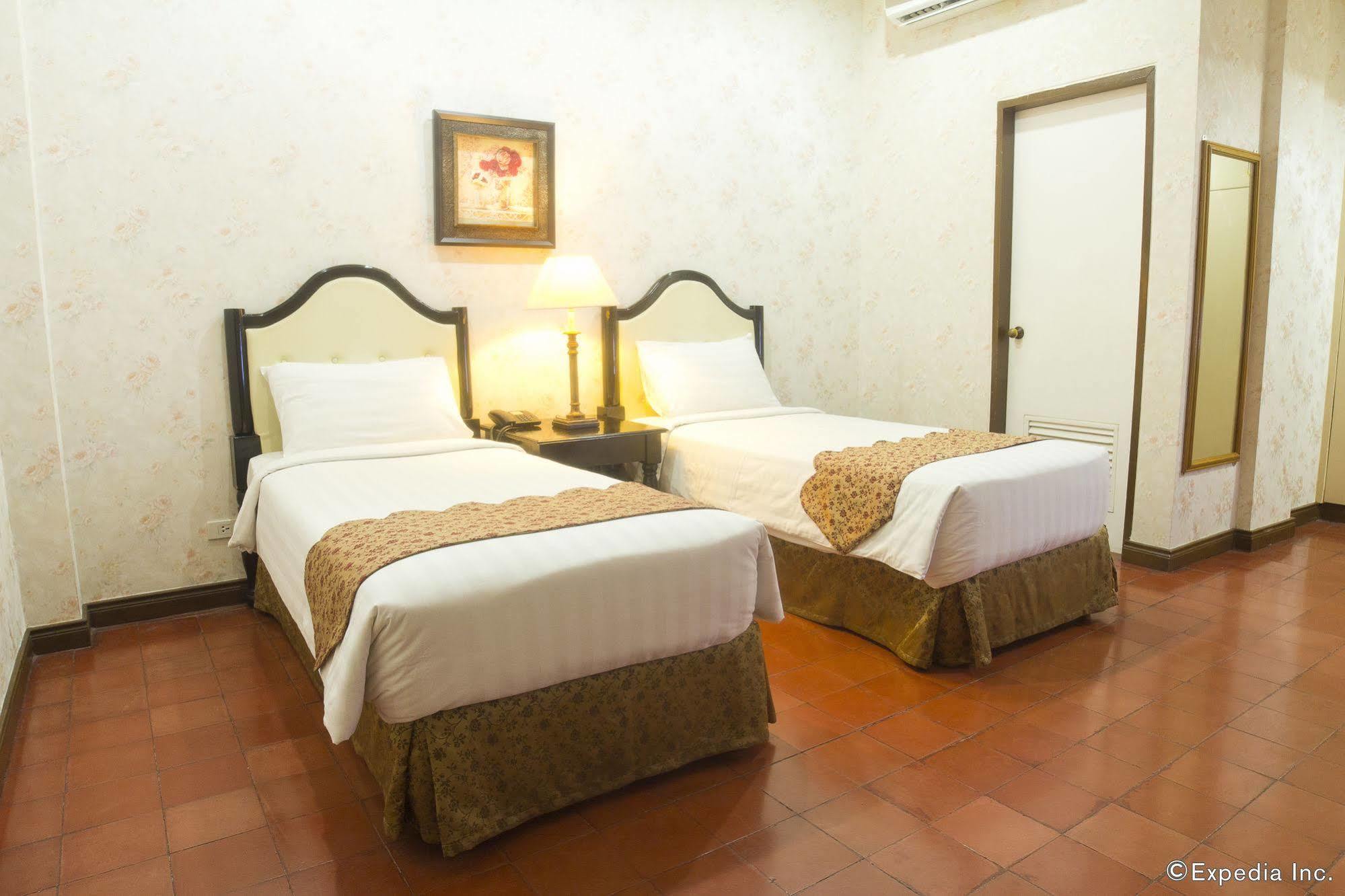 White Knight Hotel Intramuros Manila Ngoại thất bức ảnh